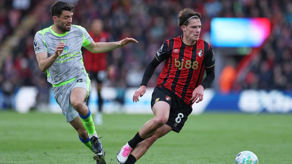 Tikungan Tajam Bursa Transfer: Manchester United Siap Salip Chelsea demi Permata Bournemouth, Alex Scott