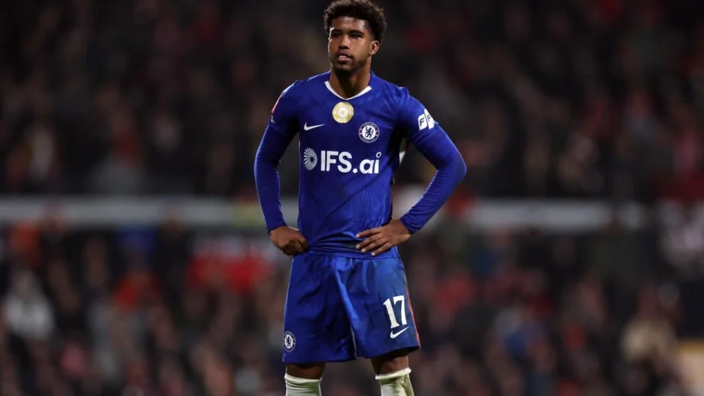 Manchester United Lirik Andrey Santos, Sinyal Panik atau Langkah Cerdas di Bursa Transfer?