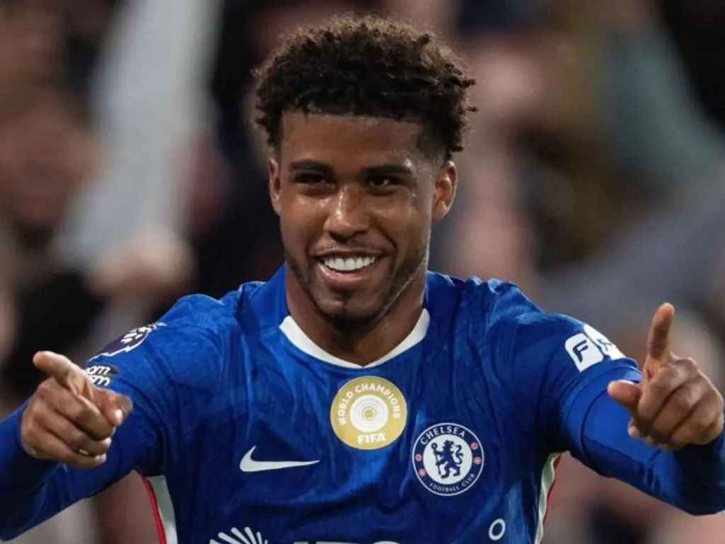 Perang Transfer Premier League: Newcastle Siap Tikung Manchester United demi Permata Brasil, Andrey Santos