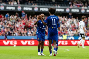 Kemenangan Telak dan Evolusi 'Carrick-Ball': Apa Saja yang Berubah di Manchester United?