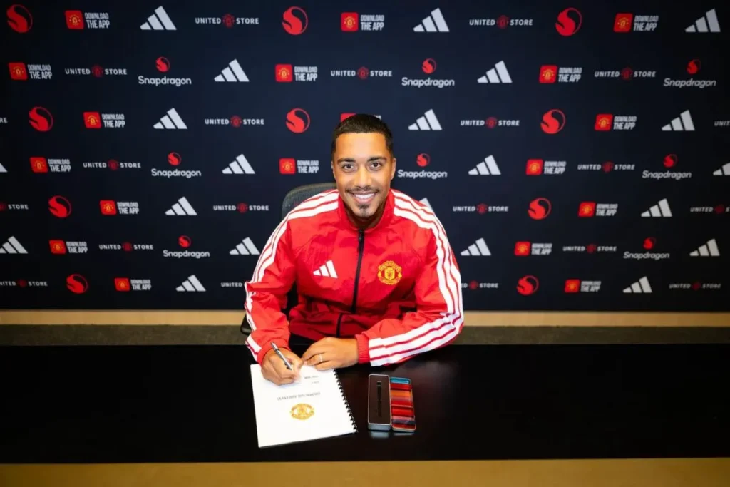 Resmi! Youri Tielemans Berseragam Merah, Siap Jadi Jenderal Baru Lini Tengah Manchester United