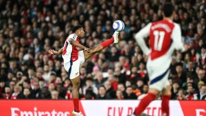 Perjudian Ambisius Michael Carrick: Mengapa Manchester United Ngebet Incar Permata Arsenal Myles Lewis-Skelly?