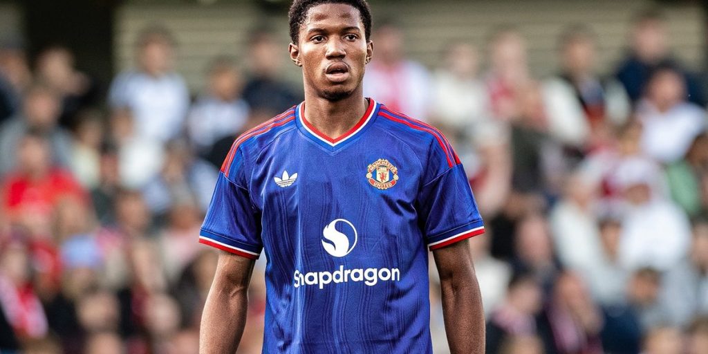 chido-obi-peminjaman-feyenoord-manchester-united
