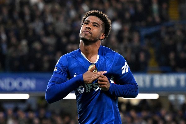 Transfer Manchester United Mendesak