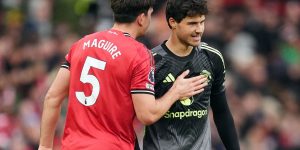alasan-manchester-united-pilih-lammens-dibanding-emi-martinez