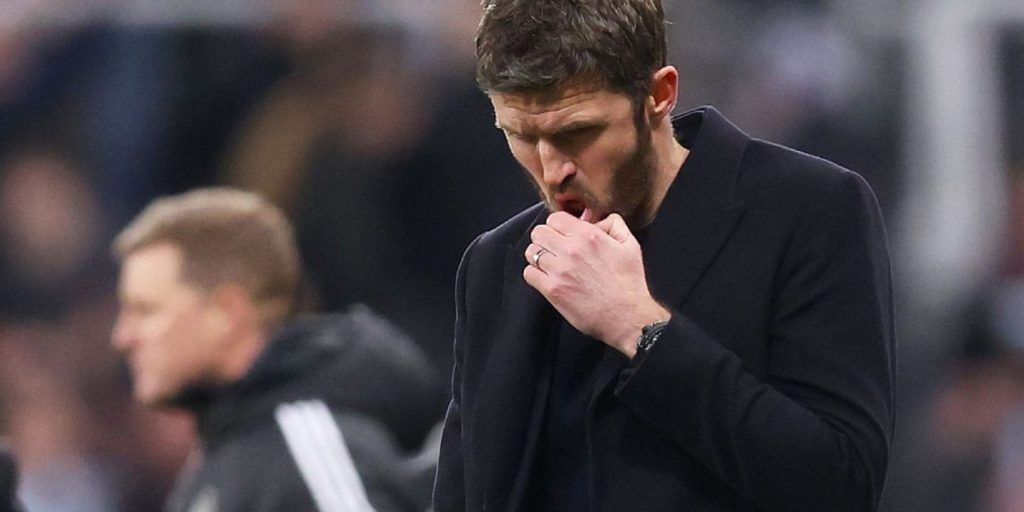 carrick-blunder-var-mu-bangkit