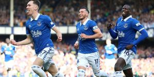 james-garner-jalan-keluar-united