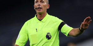 kontroversi-mike-dean-kekalahan-mu-hawthorns-disorot