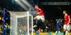 maguire-casemiro-raja-duel-udara