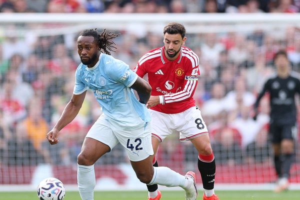 kompensasi Manchester United
