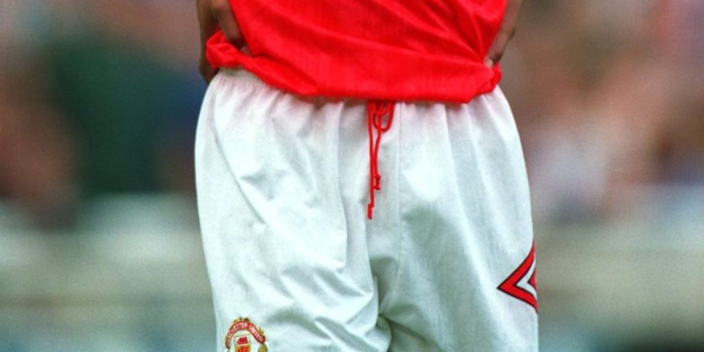 dion-dublin-pengecut-enggan-bicara-eric-young