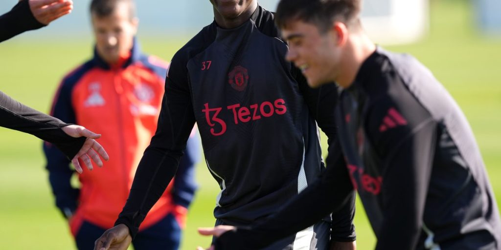 mainoo-latihan-erik-ten-hag